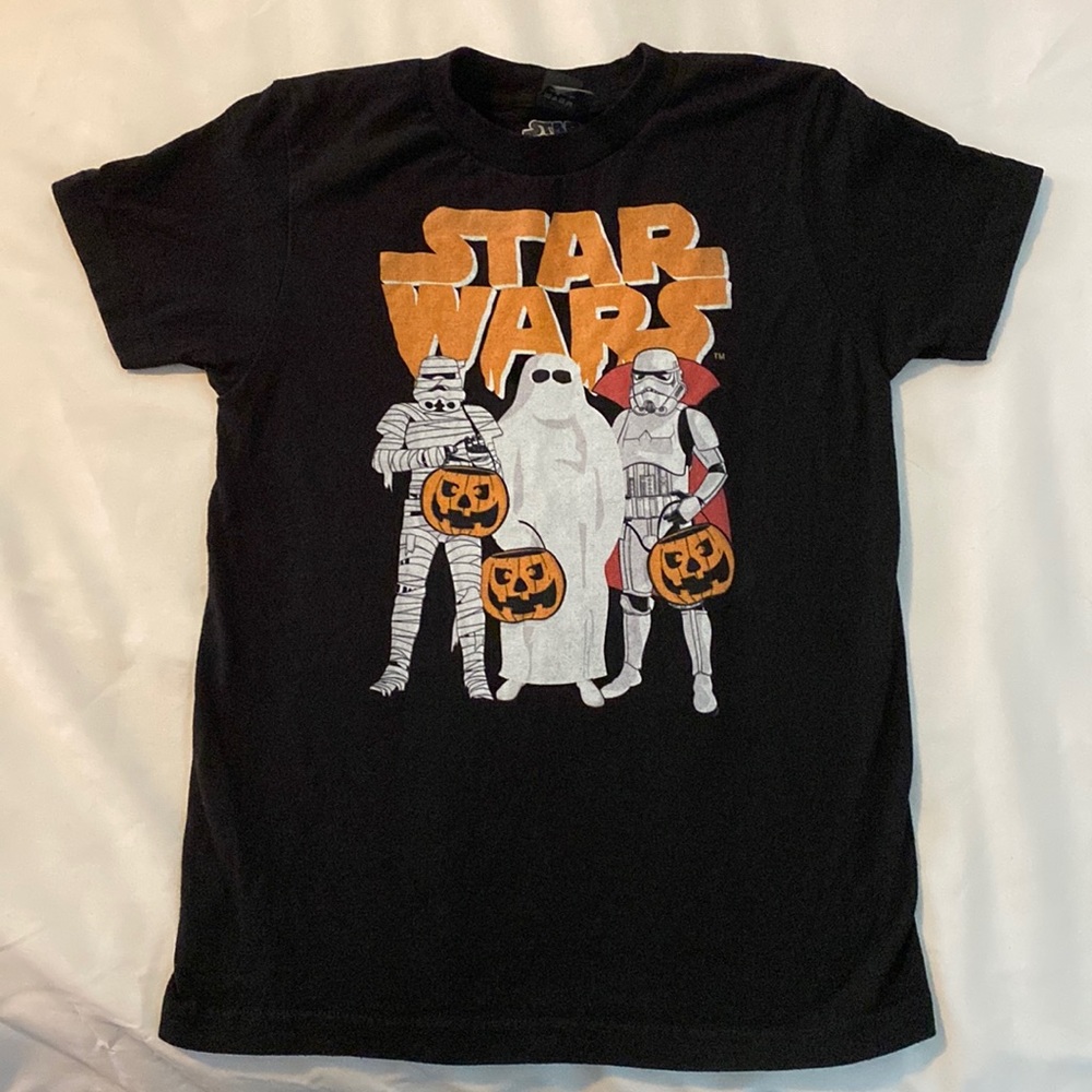 STAR WARS kids Halloween Tee Size Small or 8 EUC